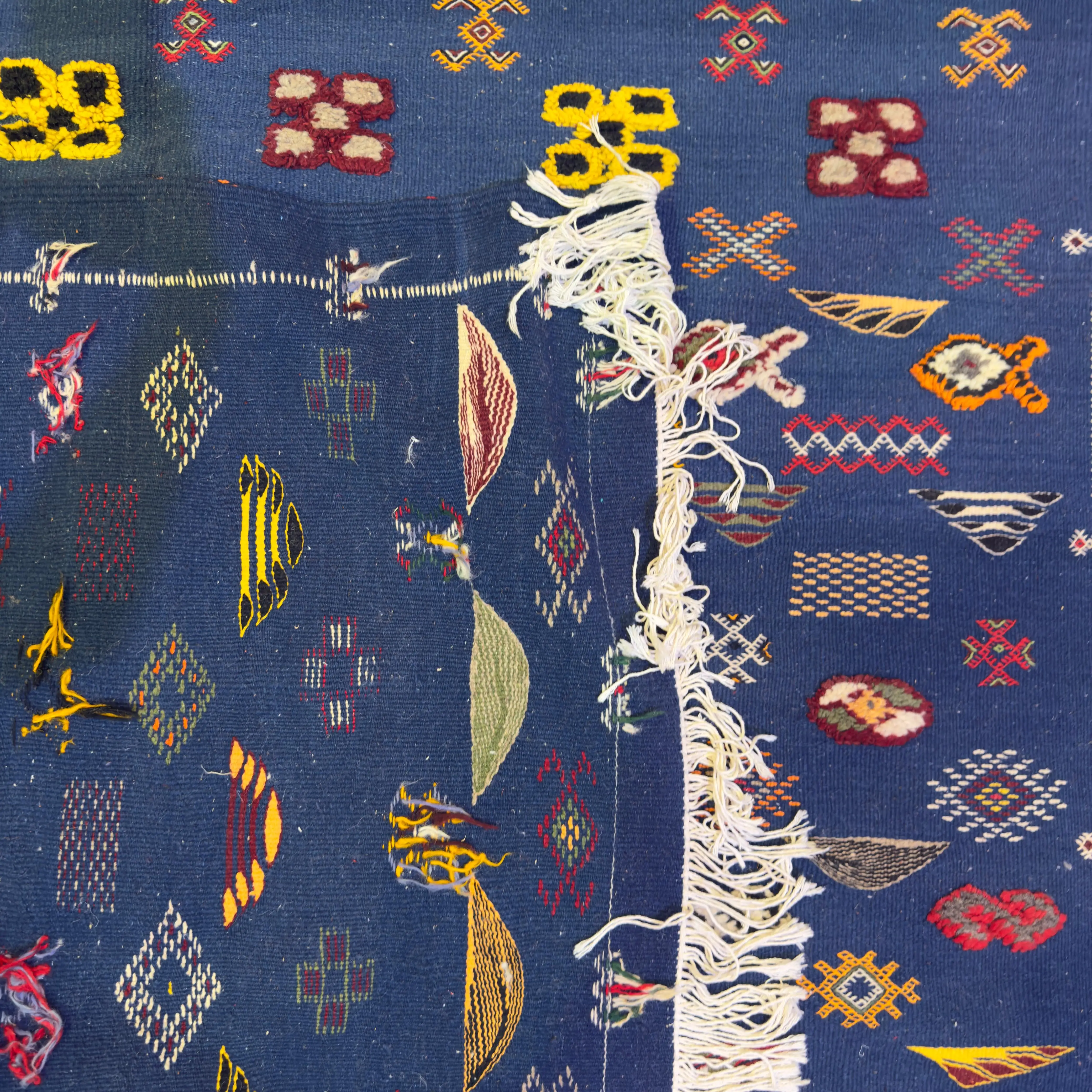 Premium 3-Technique Moroccan Rug | Knotted Sheep Wool & Embroidered Patterns