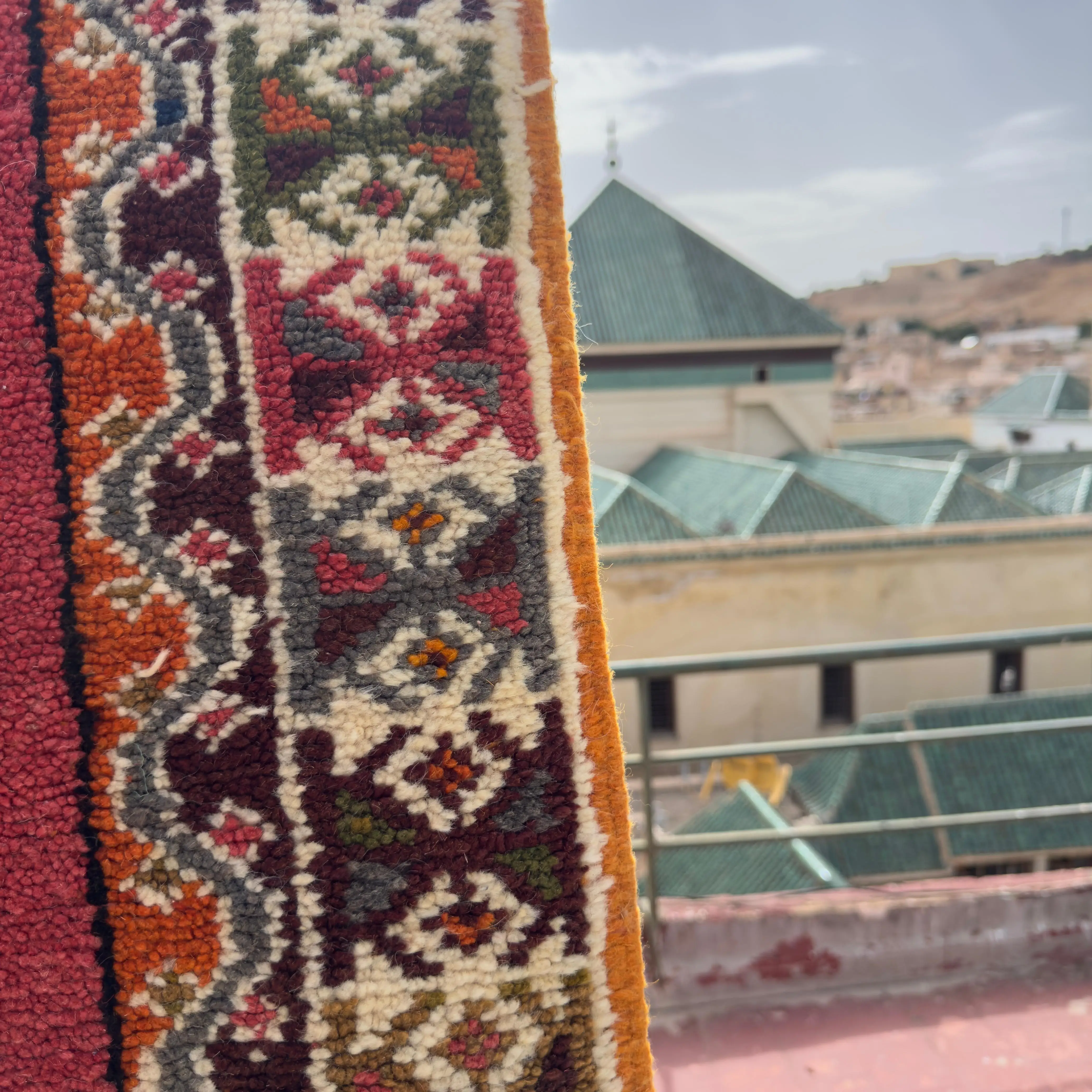 Authentic Moroccan Vintage Rug – Old Berber – 9.84ft x 6.56ft