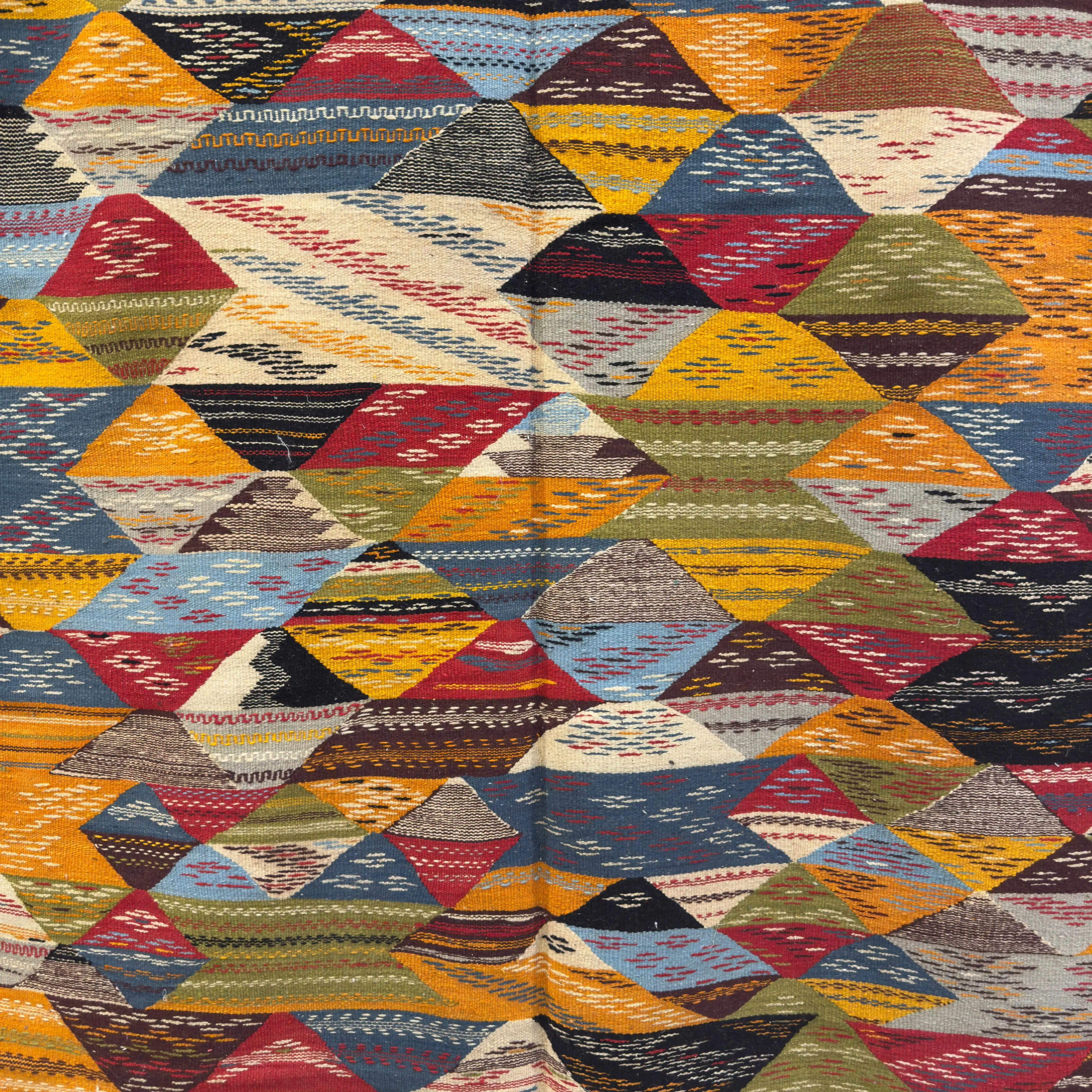 Lovely Moroccan Rug – Handwoven Berber Carpet | Authentic Home Decor | Elegant Living Room Rug - 250/154 CM =98,45/60,63 inches