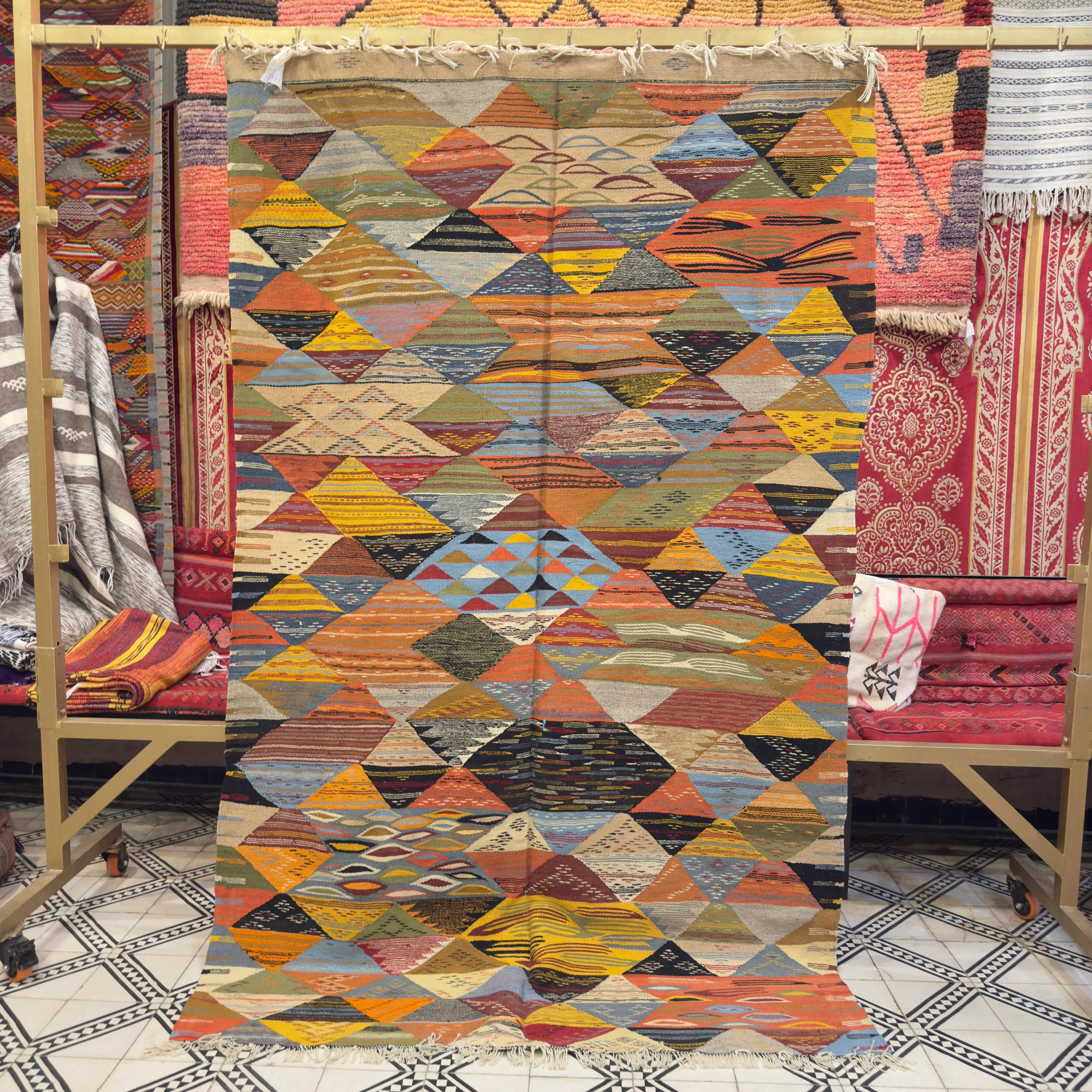 Picasso Berber Kilim – Authentic Moroccan Kilim Rug | Handmade Berber Area Rug - 240/150 CM / 94.5 x 59 inches