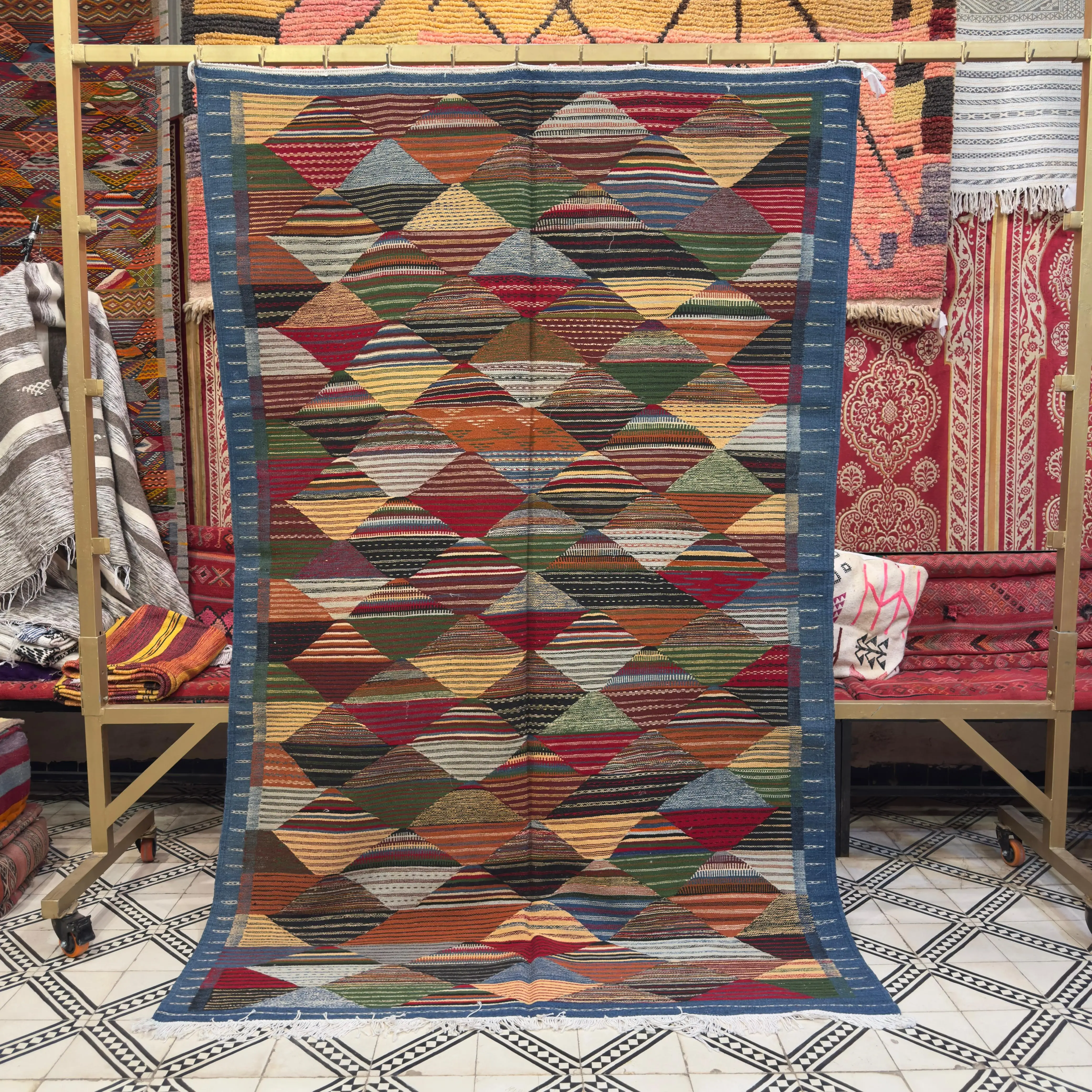 Atlas Luxe – Handwoven Berber Kilim Rug in Agave Silk | Luxury Moroccan Living Room Rug - 240/157 CM / 94.5 x 61.8 inches