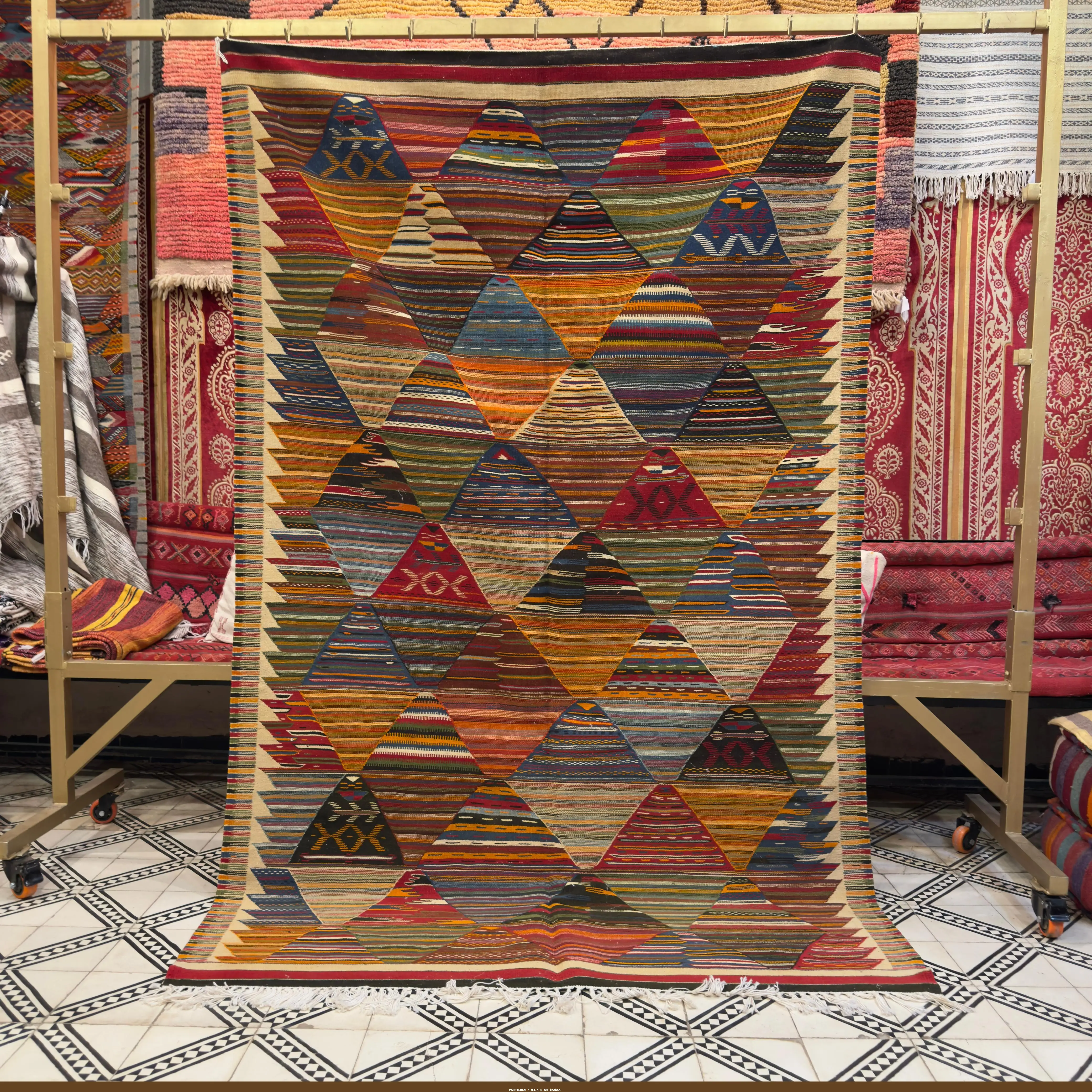 Tazrart Essence – Authentic Moroccan Berber Kilim | Stunning Flat-Woven Rug - 250/160CM / 94.5 x 59 inches