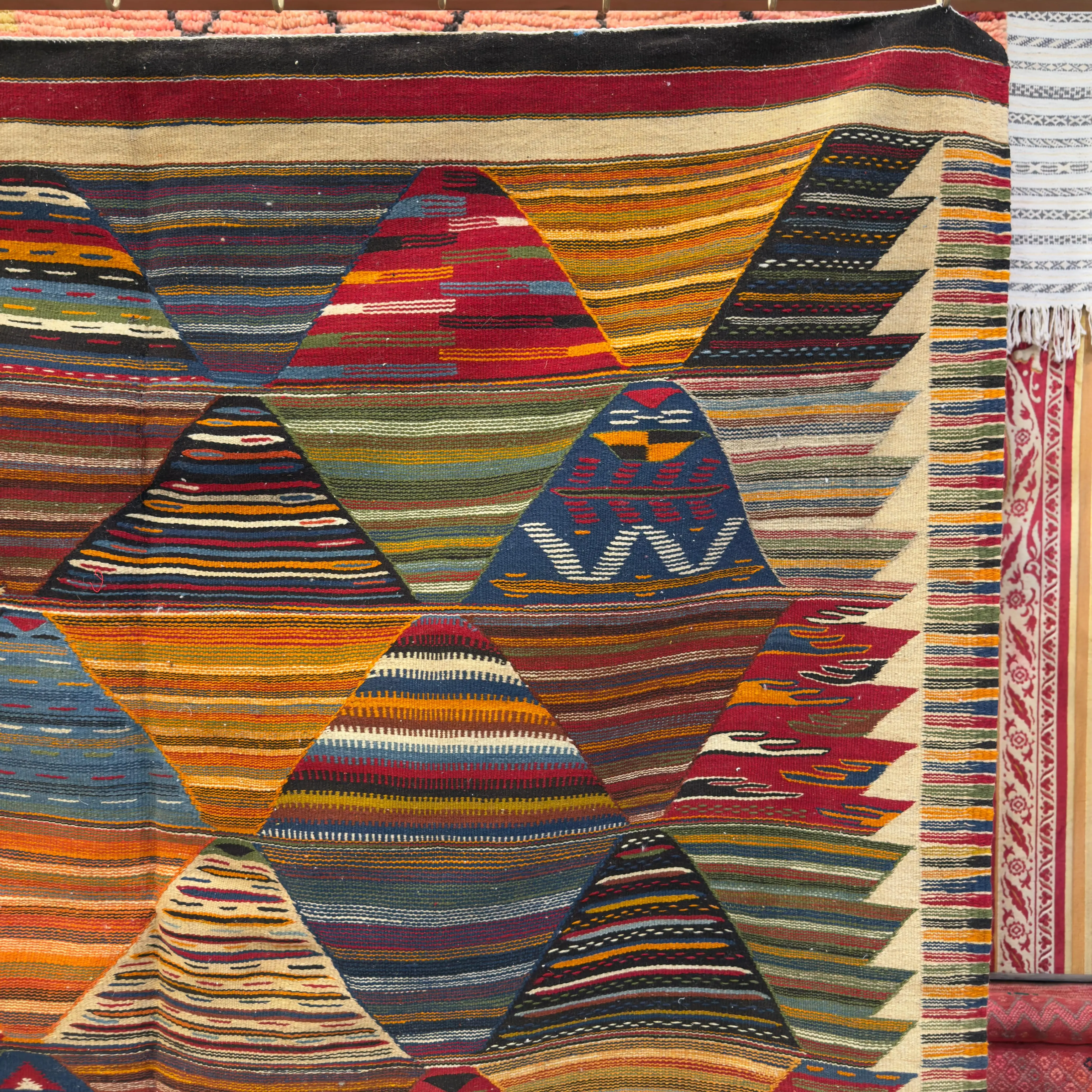 Tazrart Essence – Authentic Moroccan Berber Kilim | Stunning Flat-Woven Rug - 250/160CM / 94.5 x 59 inches