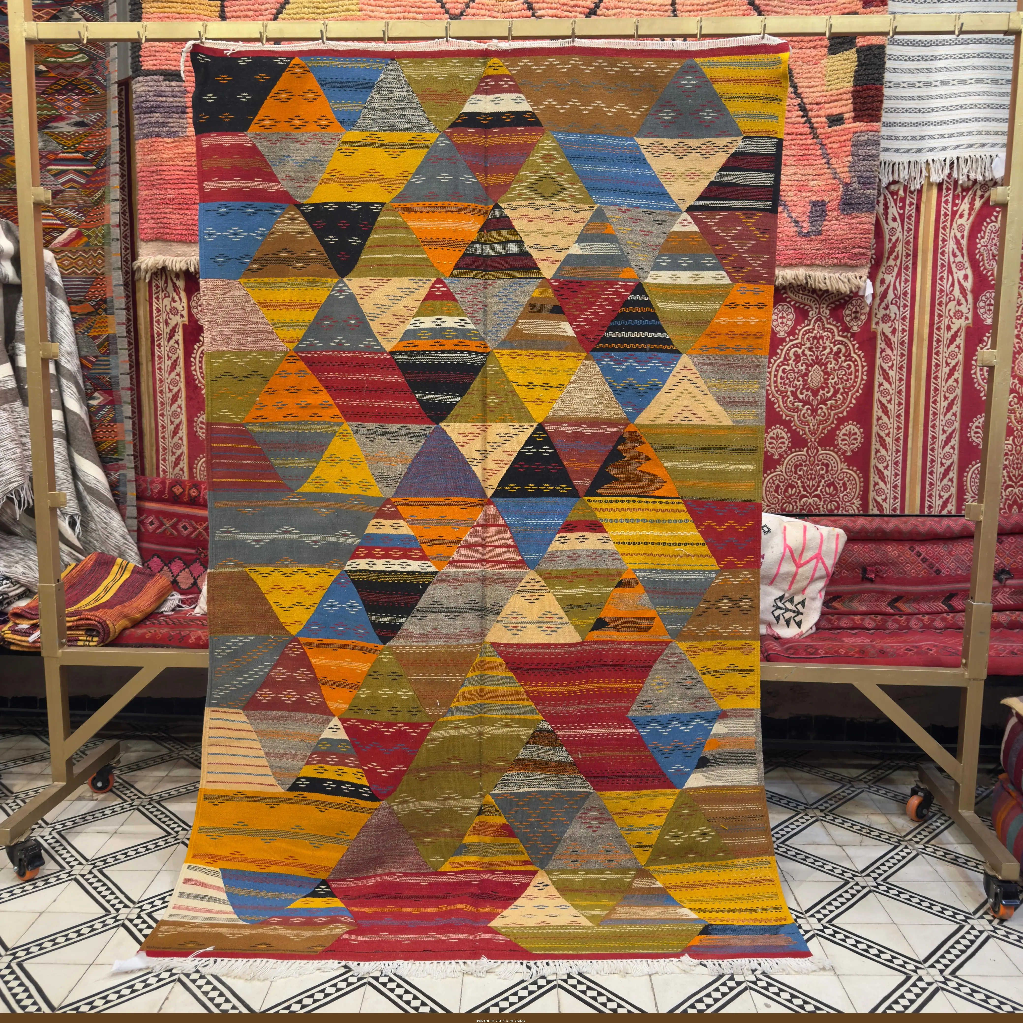 Atlas Haven – Handmade Moroccan Kilim Carpet | Vintage Area Rug for Living Room - 240/150 CM /94.5 x 59 inches