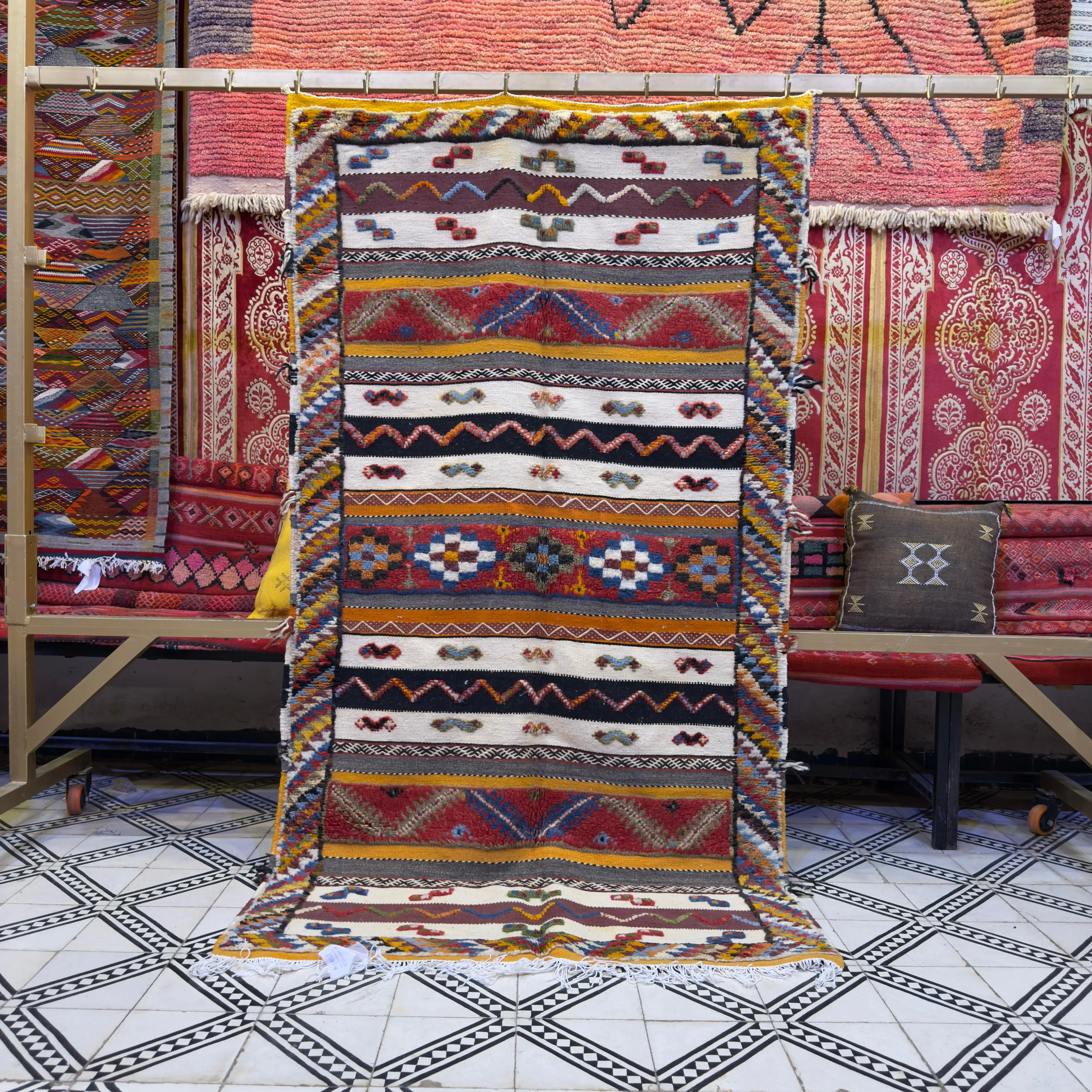 Taznakht Trio – Artisan Berber Rug - 207/212CM / 81.5 x 83.5 inches