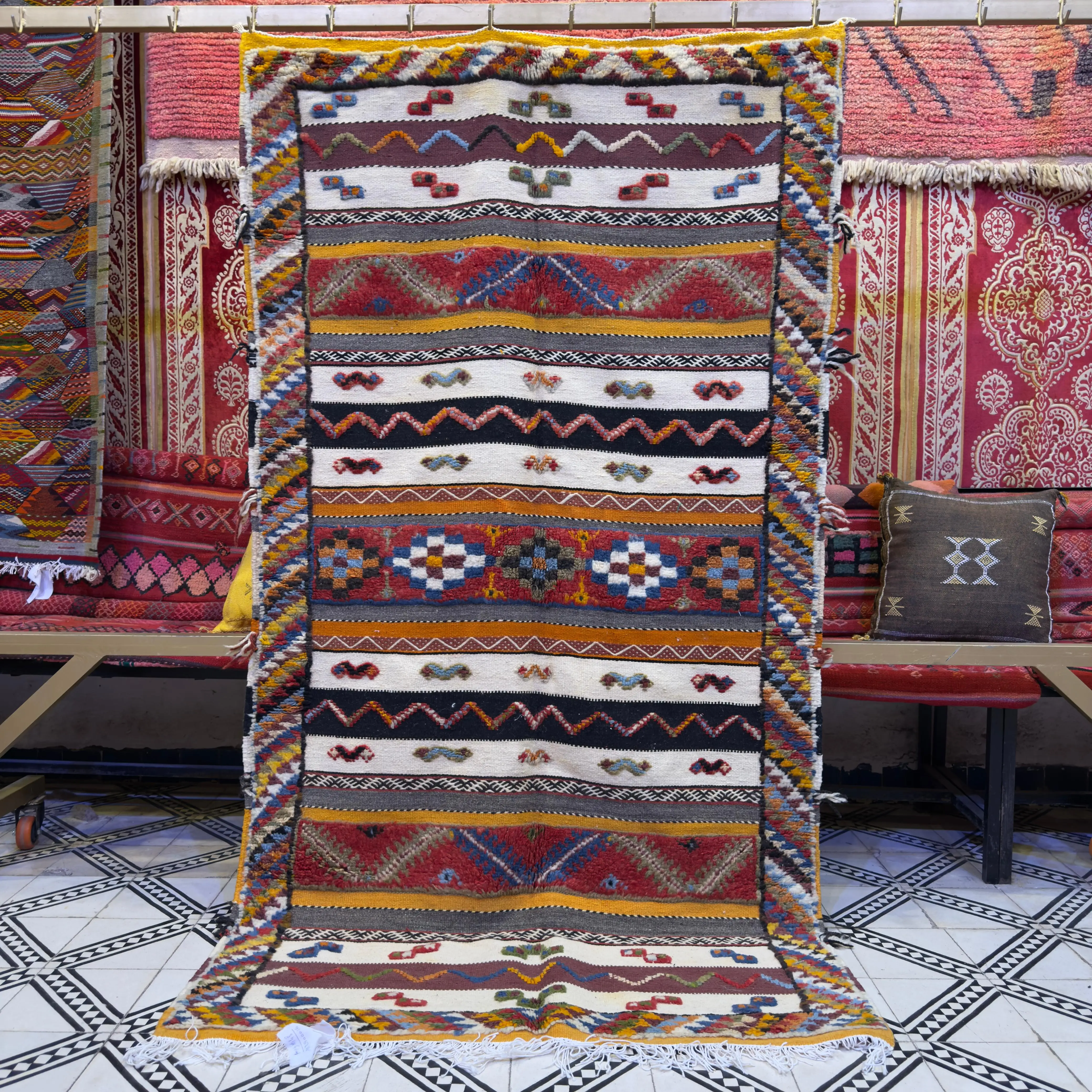 Taznakht Trio – Artisan Berber Rug - 207/212CM / 81.5 x 83.5 inches