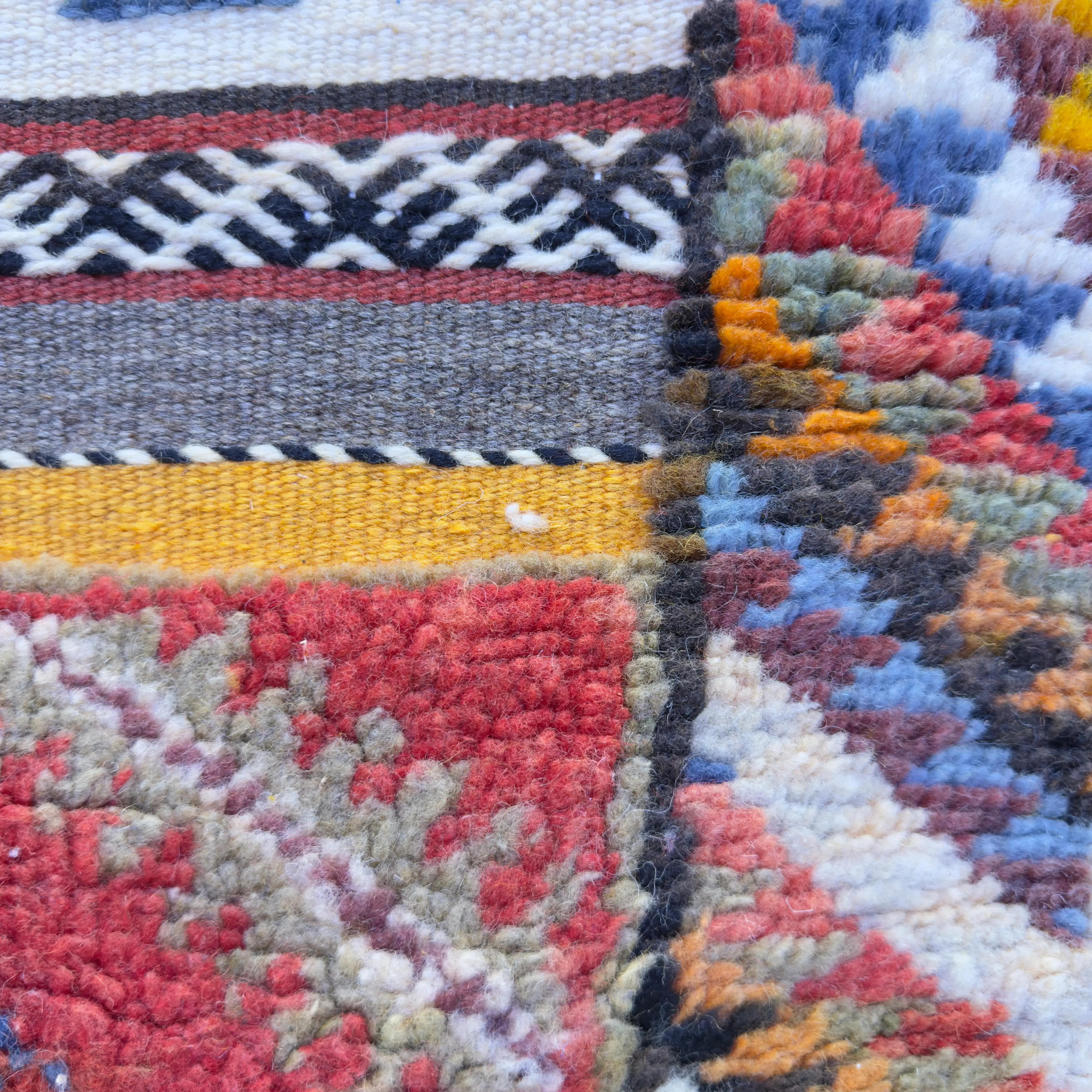 Taznakht Trio – Artisan Berber Rug - 207/212CM / 81.5 x 83.5 inches