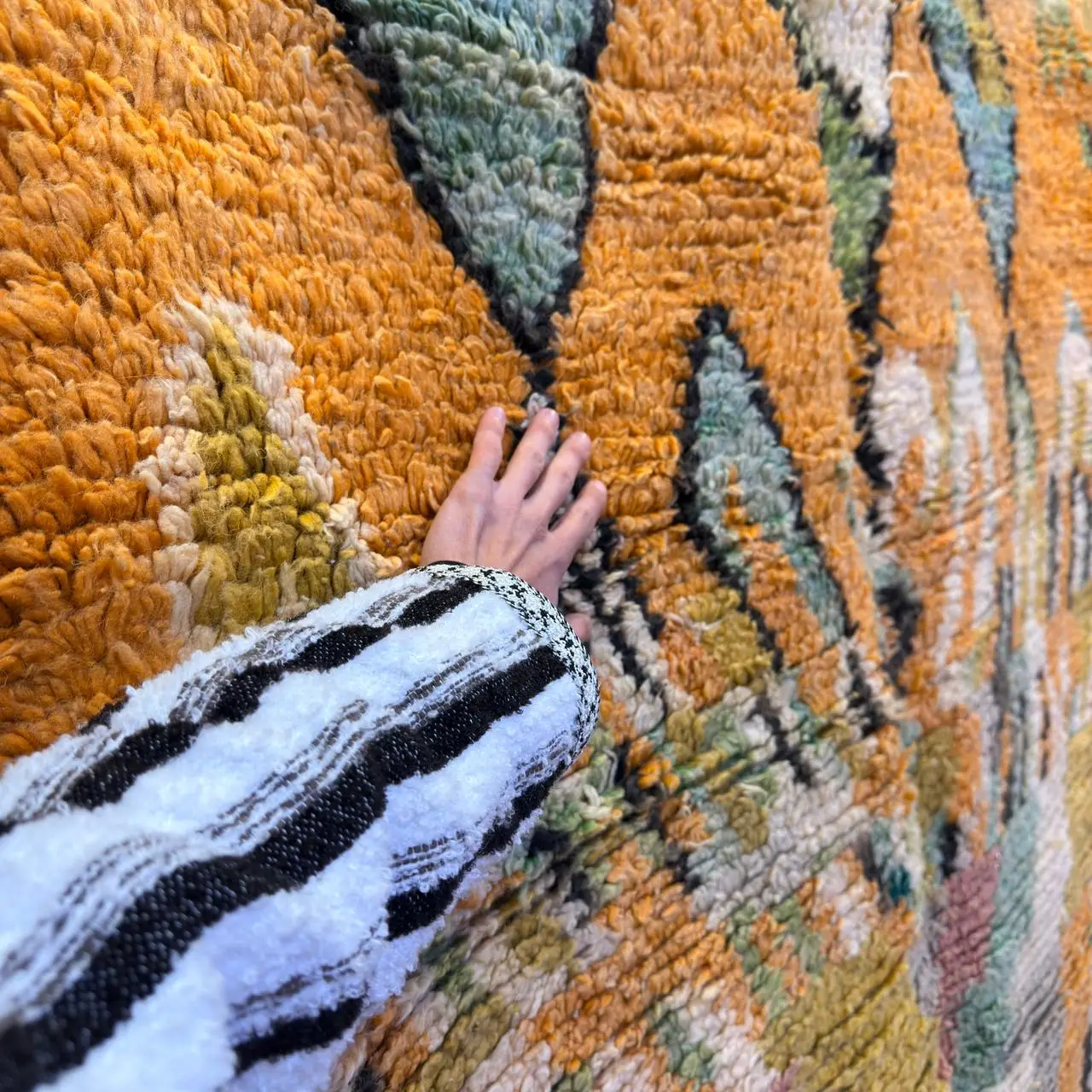 Colorful Moroccan Beni Ourain Rug – Authentic Handmade Wool Berber Carpet - 220×140 cm/ 7,3 × 4,7 feet